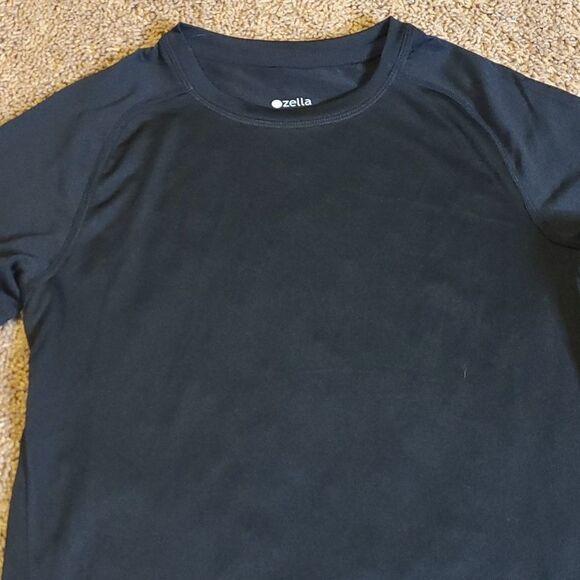 Zella Black t-shirt - Picture 2 of 3